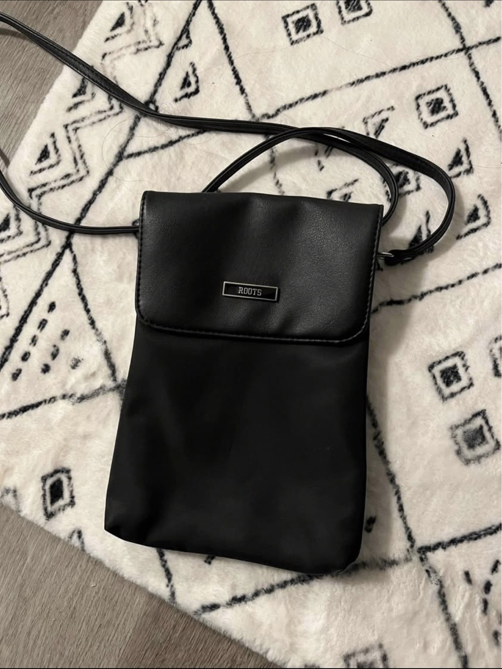 Roots Women’s Black Crossbody Bag